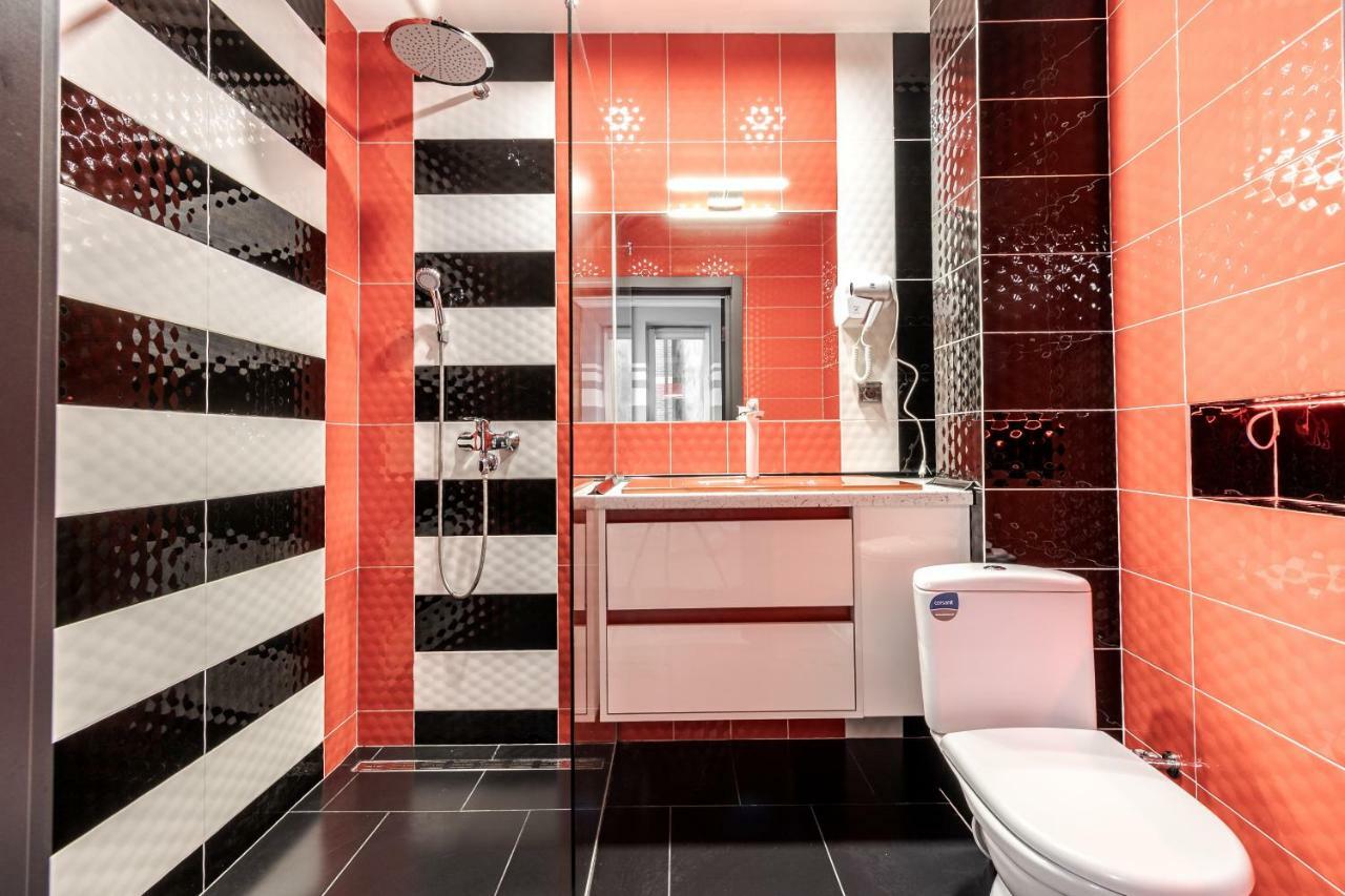 Balabana Red Apartment Lviv Exteriör bild