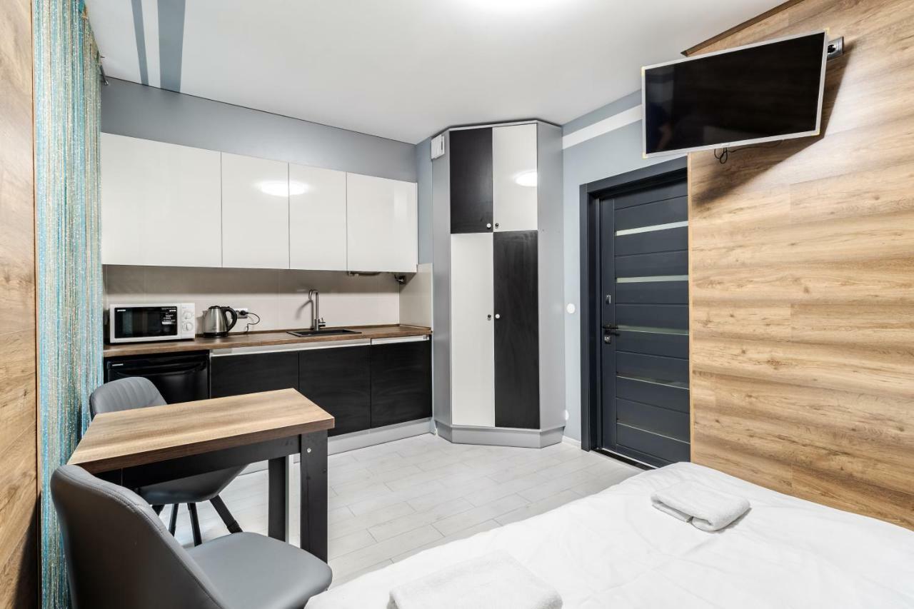 Balabana Red Apartment Lviv Exteriör bild